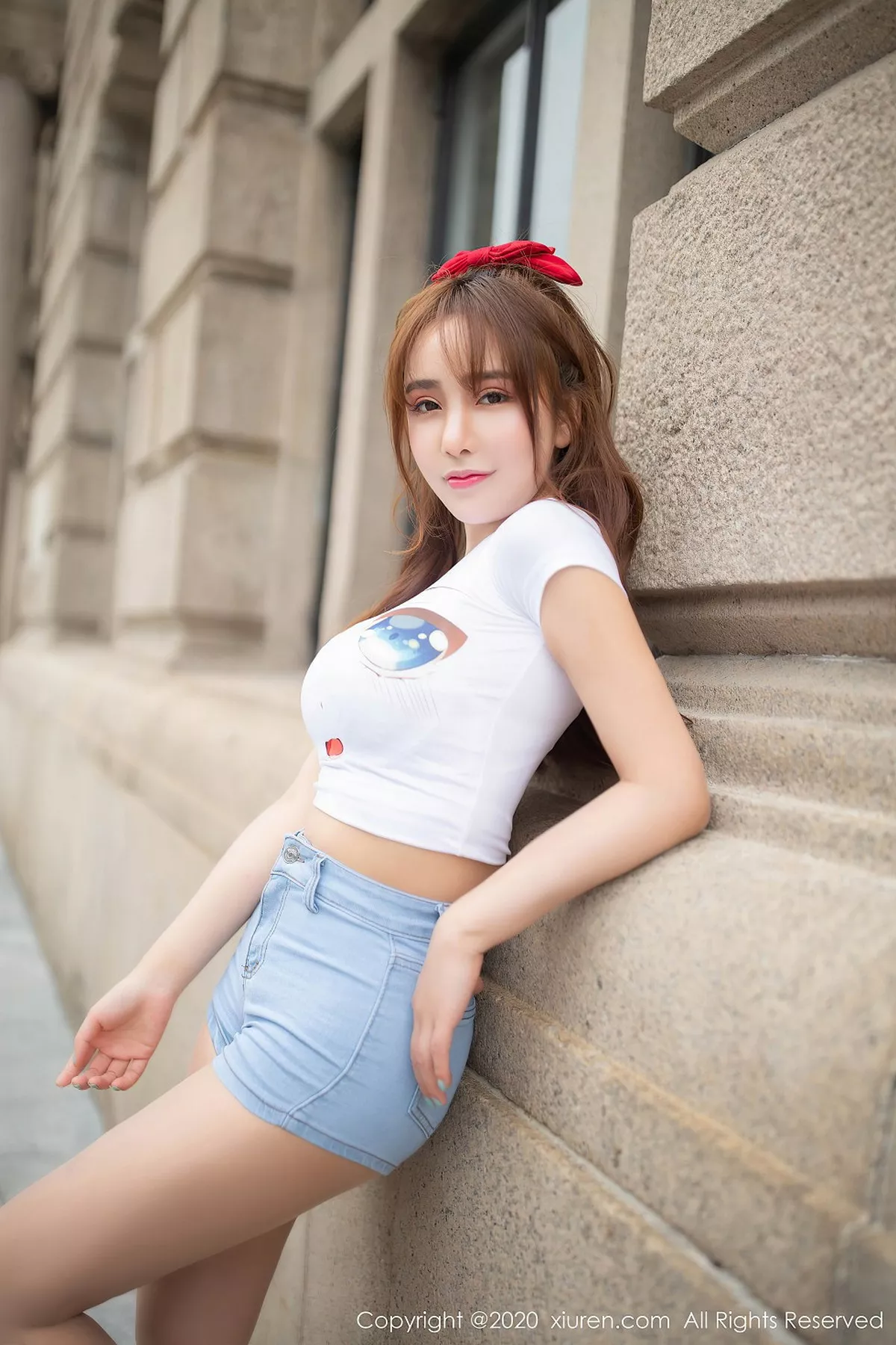 秀人集.com_[XiuRen秀人网]No.2547_嫩模陶喜乐_lele杭州乌镇旅拍脱牛仔短裤露性感翘臀诱惑写真63P